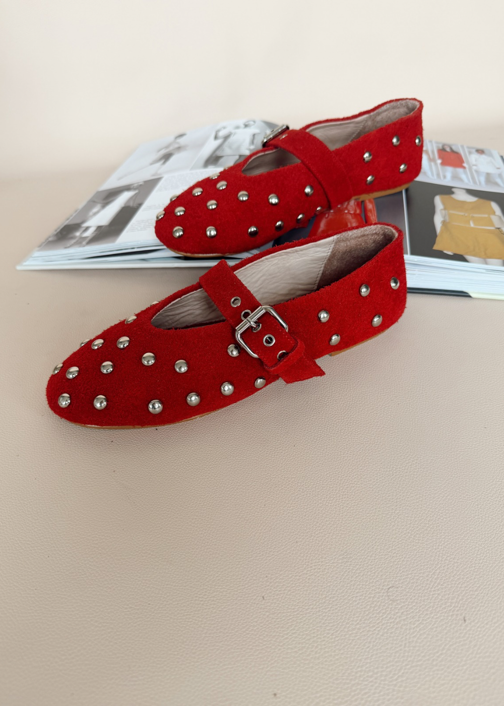 Baleta melina taches rojo
